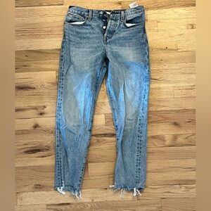Levi’s wedgie jeans with distressed hem (27)